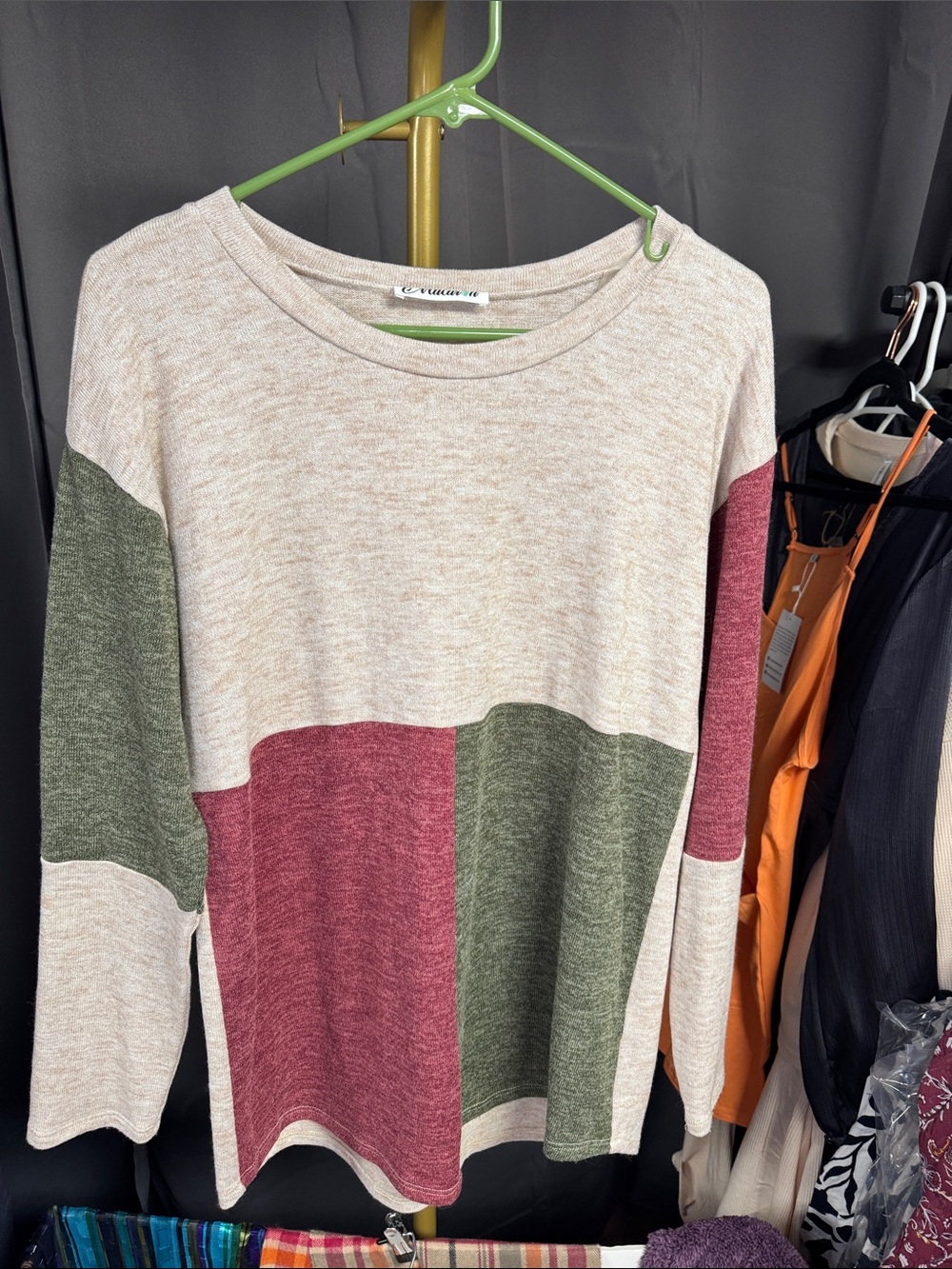 MACARON Colorblock Knit Pullover in Cream, Olive & Rose
